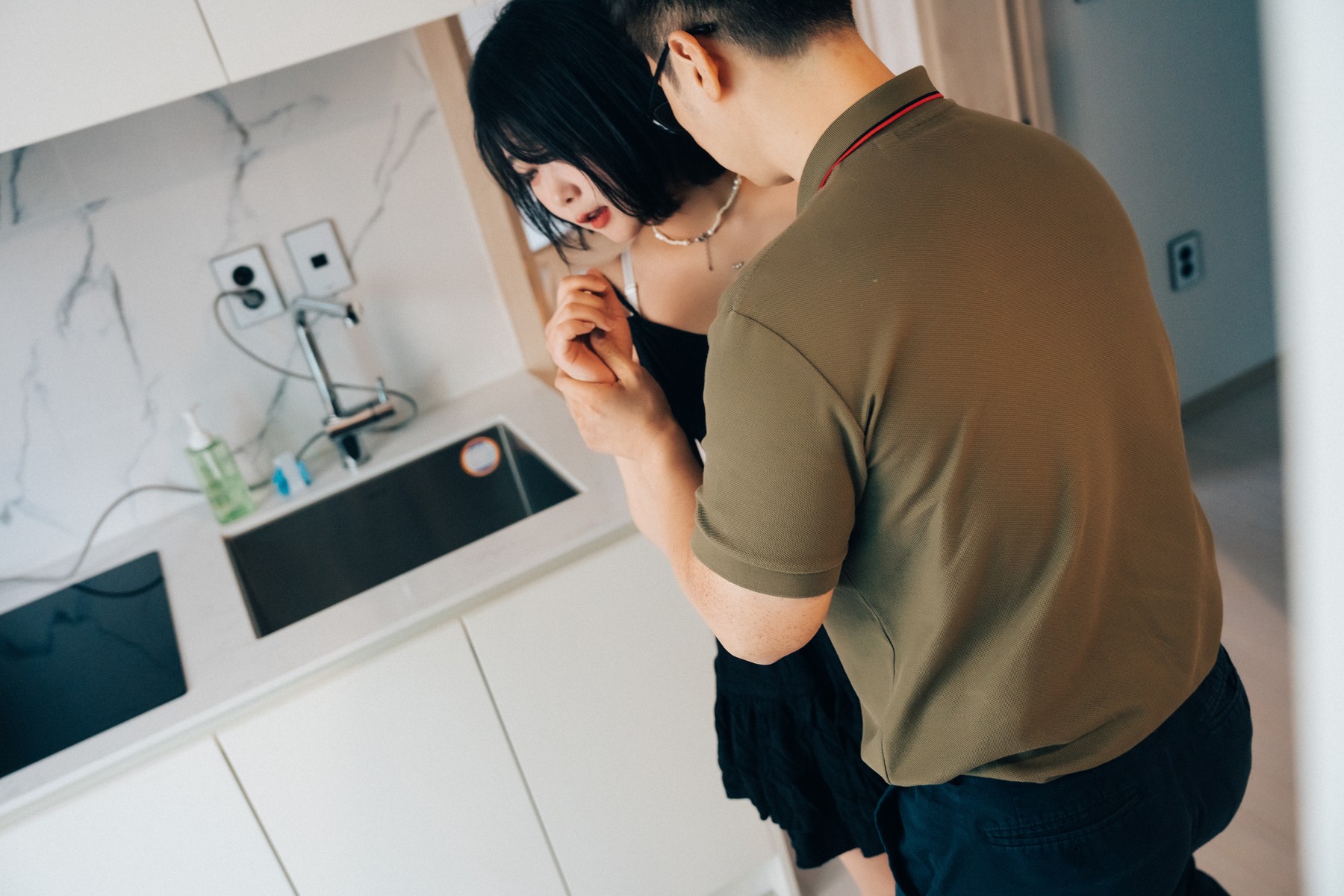ZIA.Kwon 권지아, [Loozy] With Delivery Man Set.01の写真 36