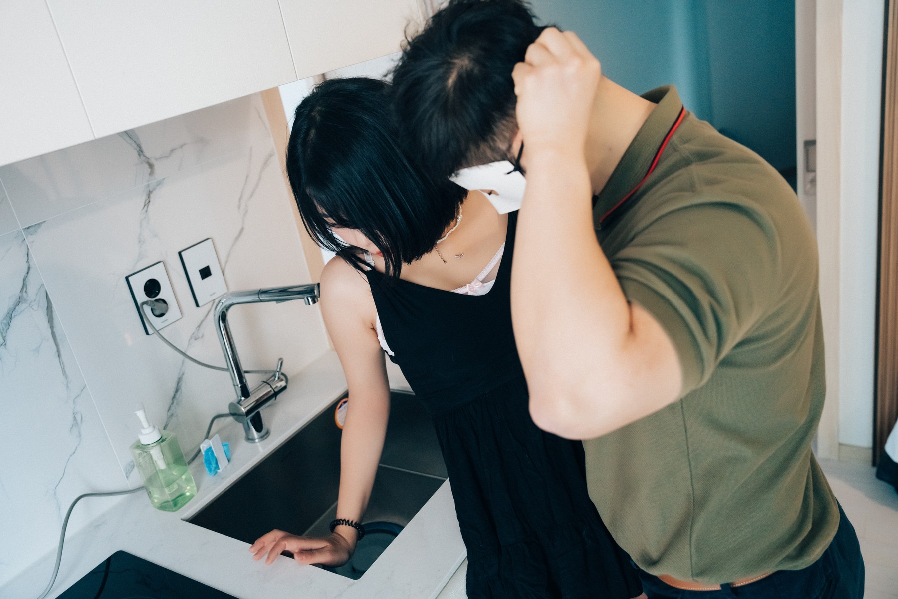 ZIA.Kwon 권지아, [Loozy] With Delivery Man Set.01の写真 38