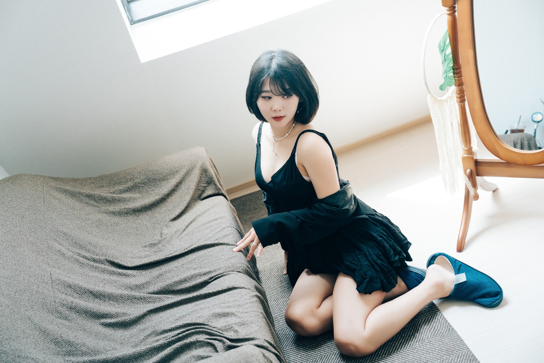 ZIA.Kwon 권지아, [Loozy] With Delivery Man Set.02の写真 4