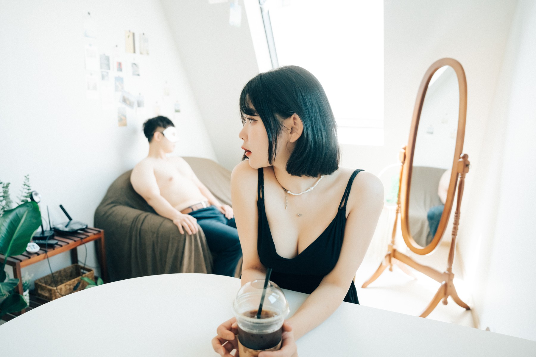 ZIA.Kwon 권지아, [Loozy] With Delivery Man Set.02の写真 14