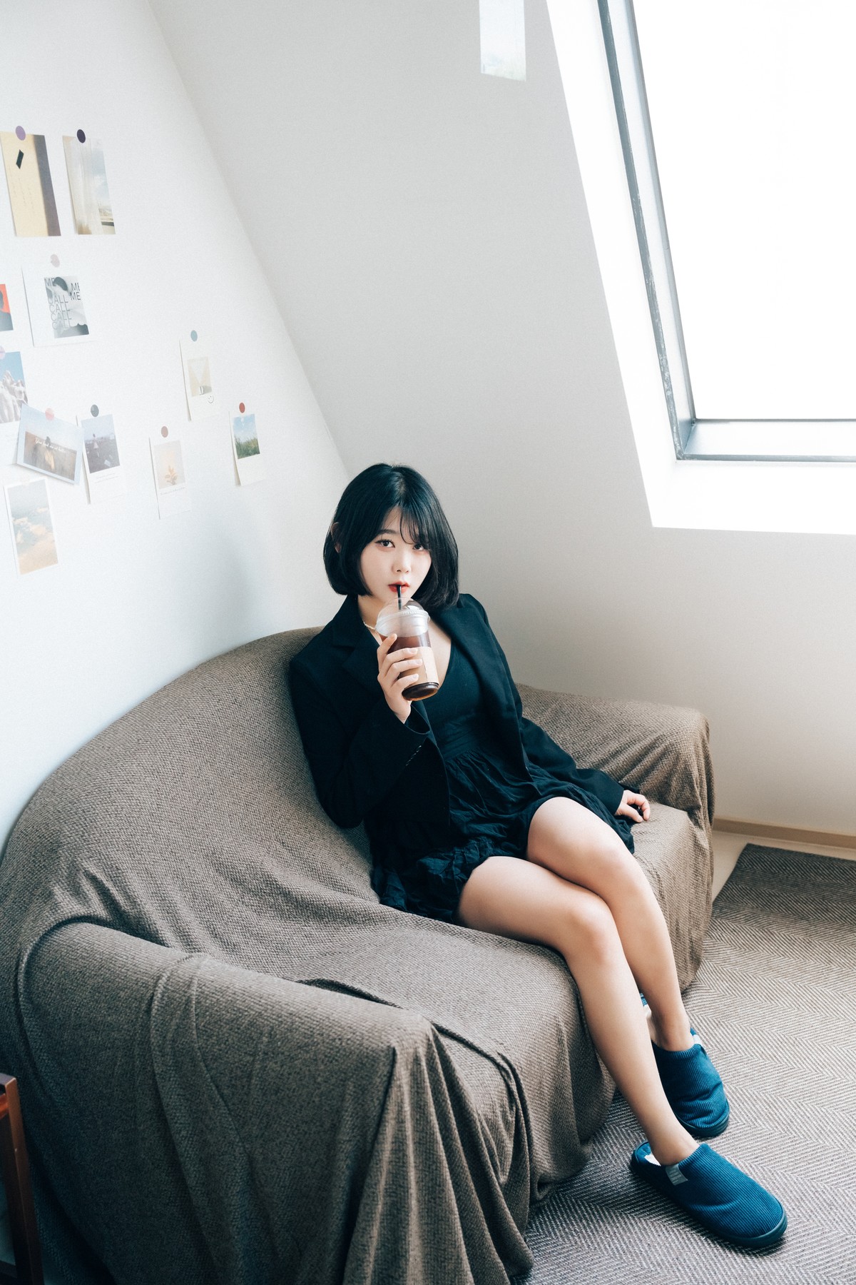 ZIA.Kwon 권지아, [Loozy] With Delivery Man Set.02の写真 16