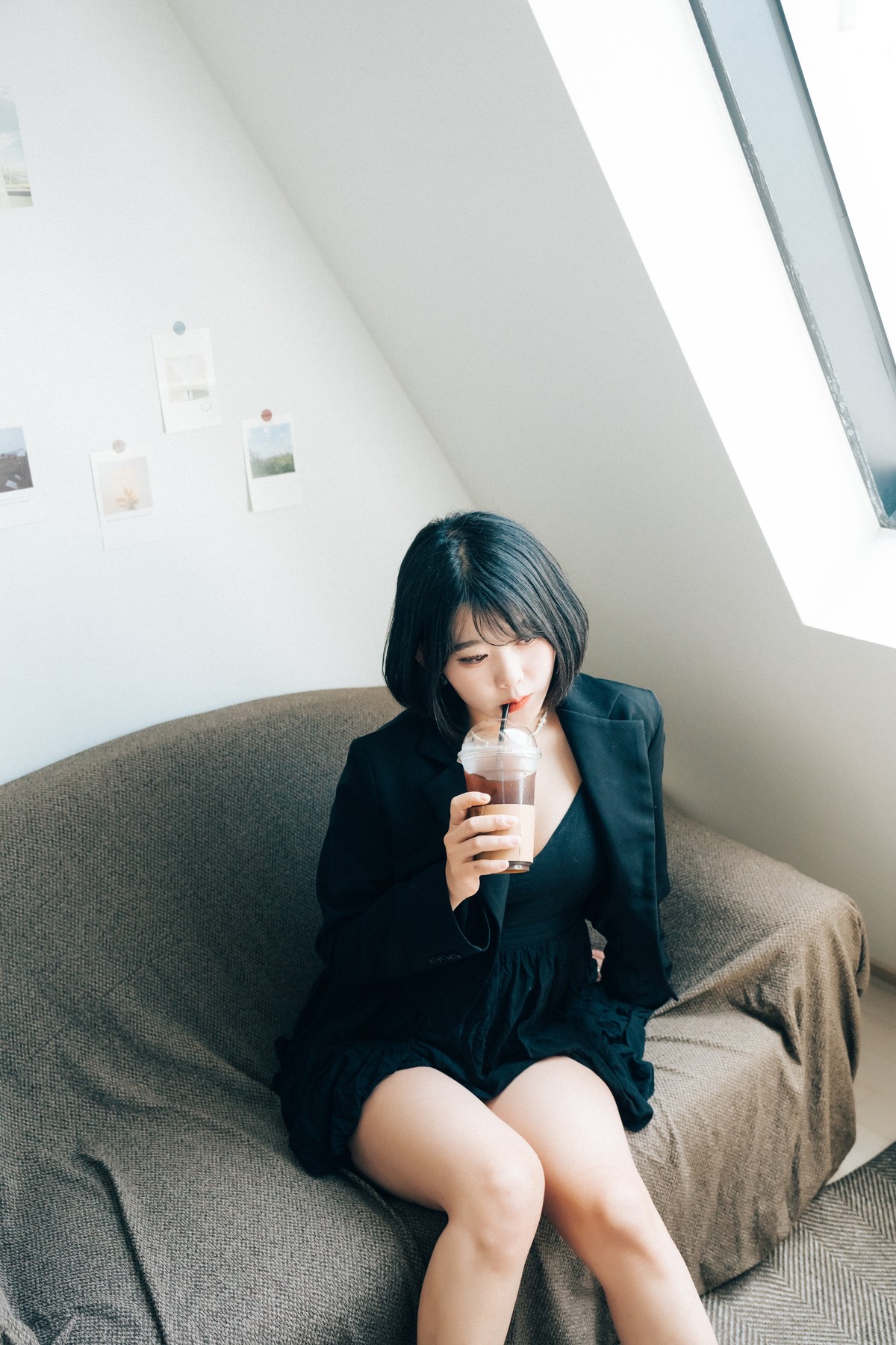 ZIA.Kwon 권지아, [Loozy] With Delivery Man Set.02の写真 18
