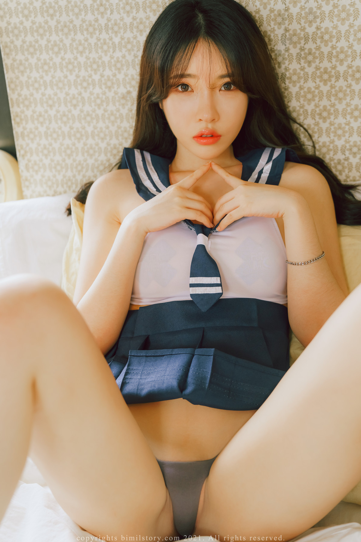 Hanna 한나, [Bimilstory] In The Rooftop Roomの写真 22