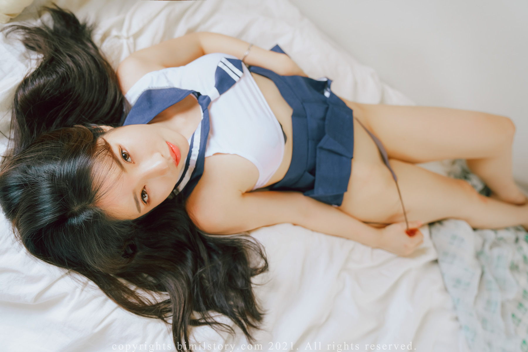 Hanna 한나, [Bimilstory] In The Rooftop Roomの写真 55