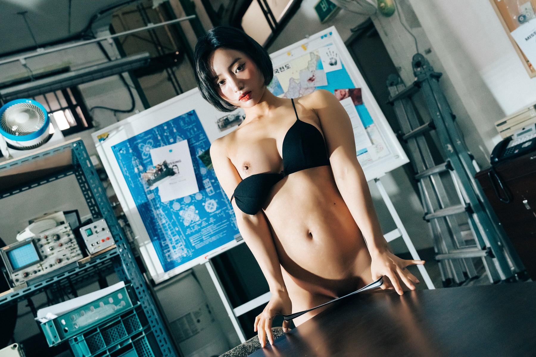 Booty Queen, [Loozy] Naked Worker Set.02の写真 31