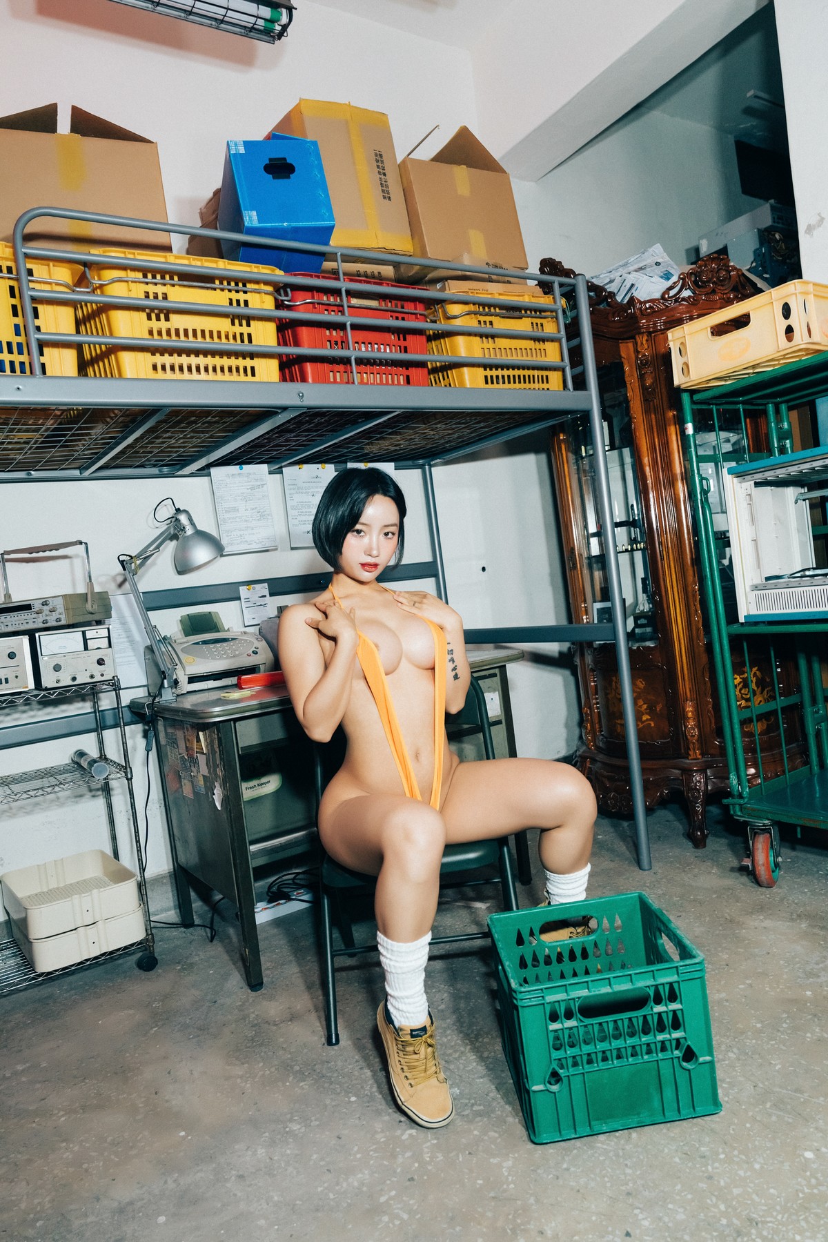Booty Queen, [Loozy] Naked Worker Set.03
