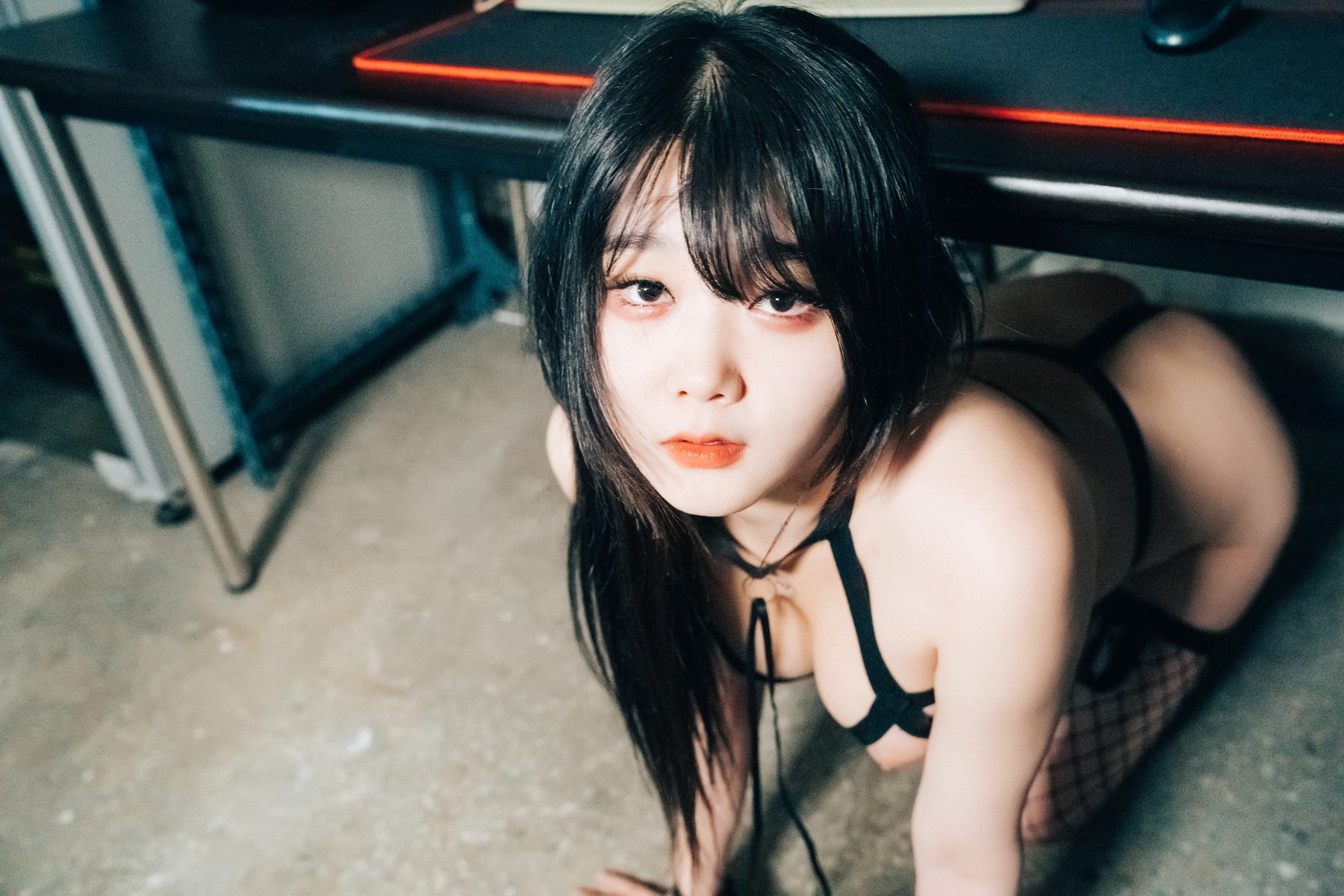 ZIA.Kwon 권지아, [Loozy] Fetish Girl (+S.Ver) Set.02の写真 5