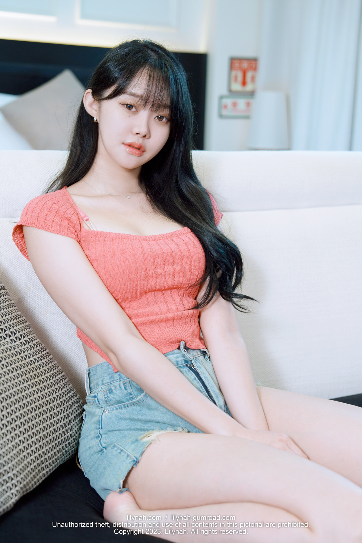 Inah 이나, [Lilynah] LW076 You in the lensの写真 2