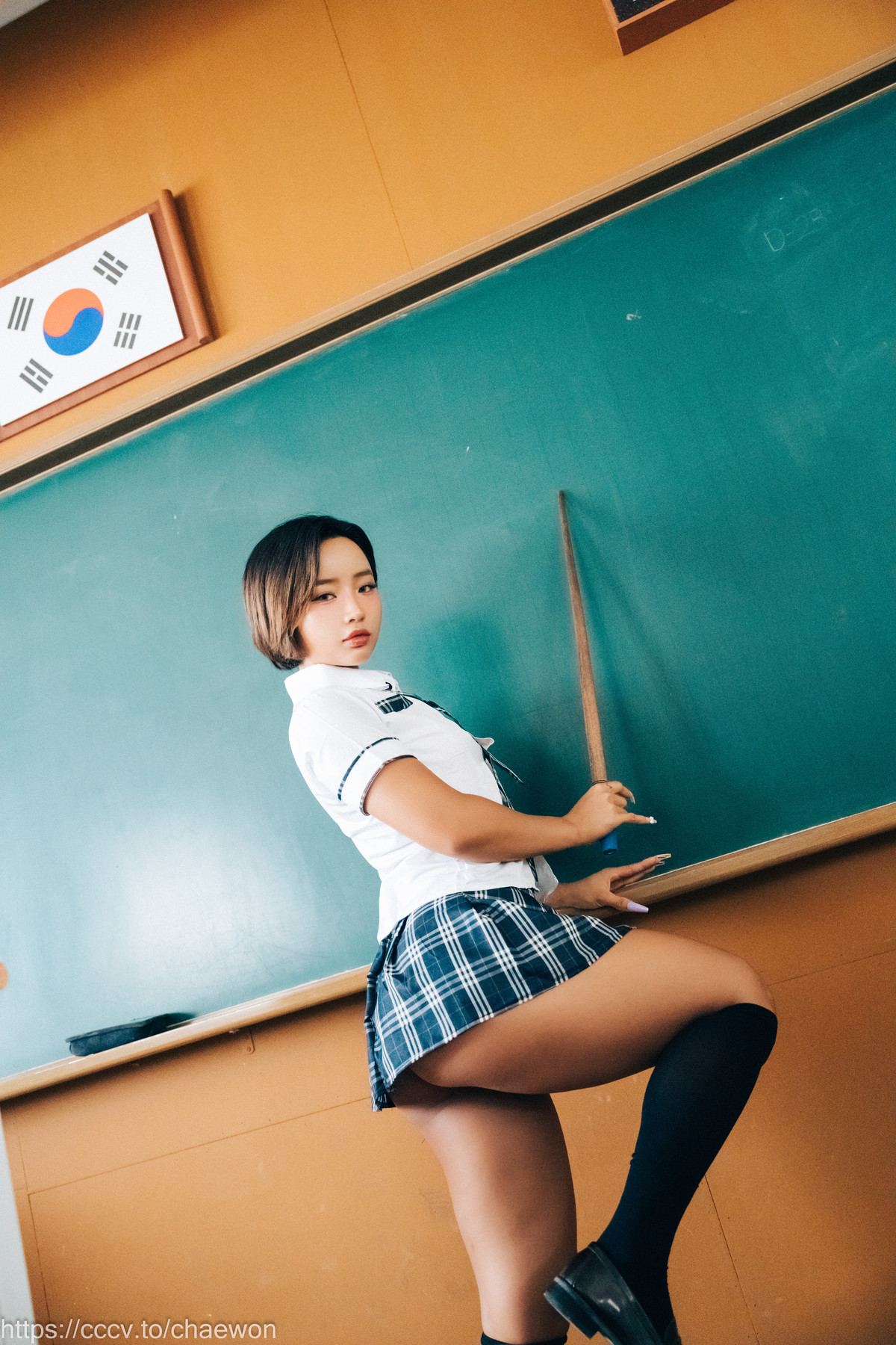 Booty Queen, [Bimilstory] Gal in a Shool Warehouse Set.01の写真 6