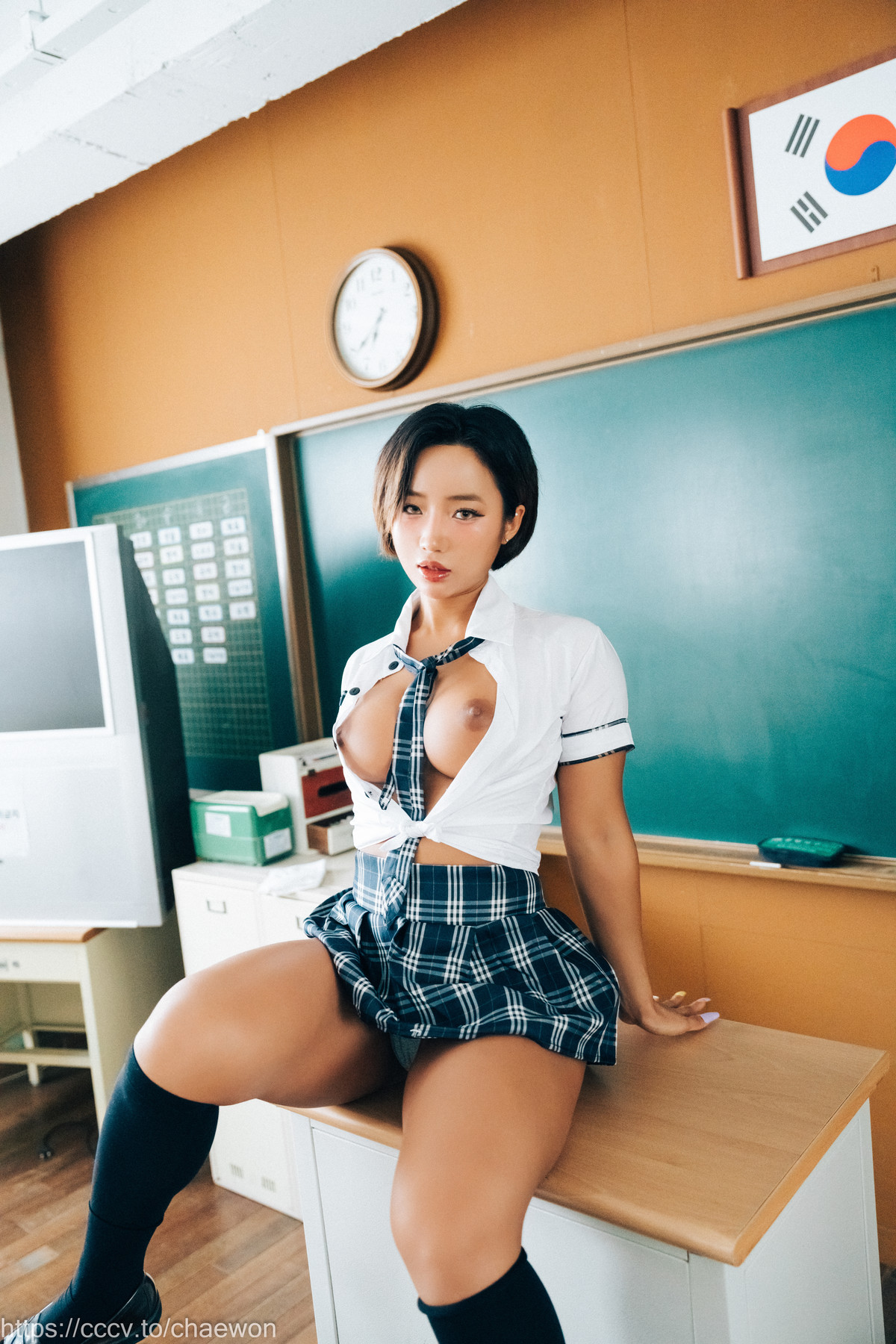 Booty Queen, [Bimilstory] Gal in a Shool Warehouse Set.01の写真 38