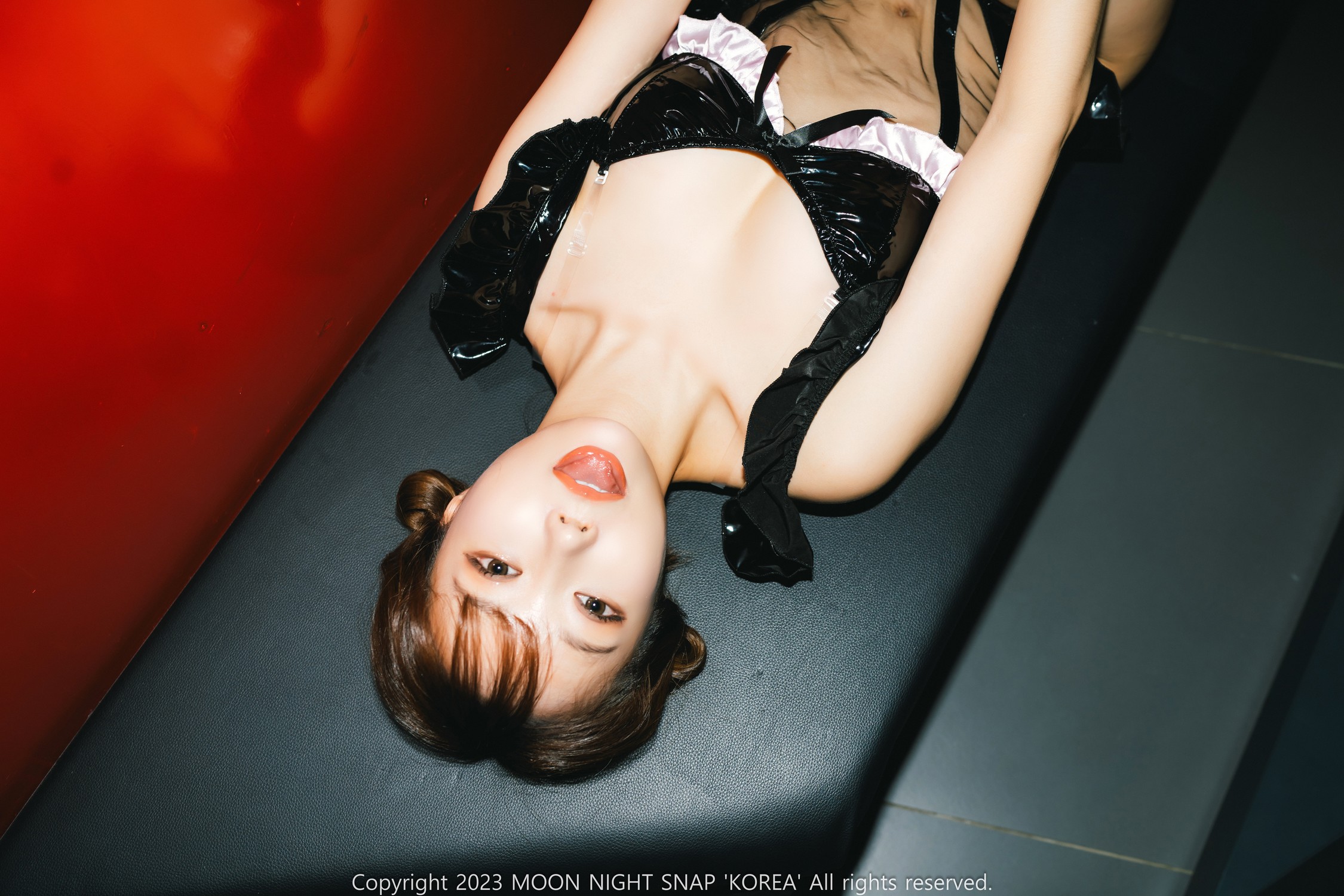 Jucy 쥬시, [Moon Night Snap] Capturing the Little Devilの写真 8